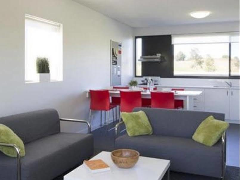 Western Sydney University Village - Campbelltown Εξωτερικό φωτογραφία